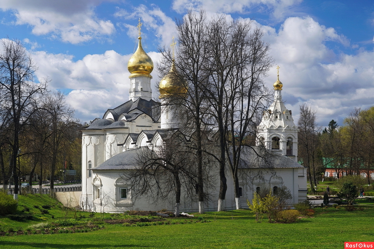 Пятницкое подворье Свято-Троицкой Сергиевой Лавры — о храме